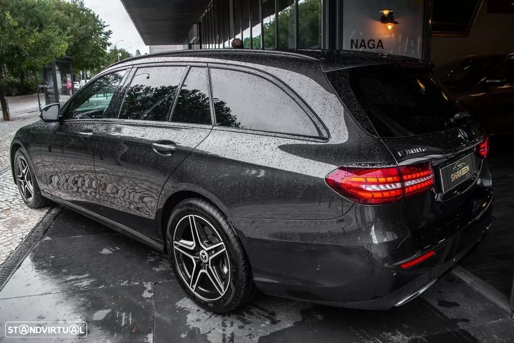 Mercedes-Benz E 300 e AMG Line - 3