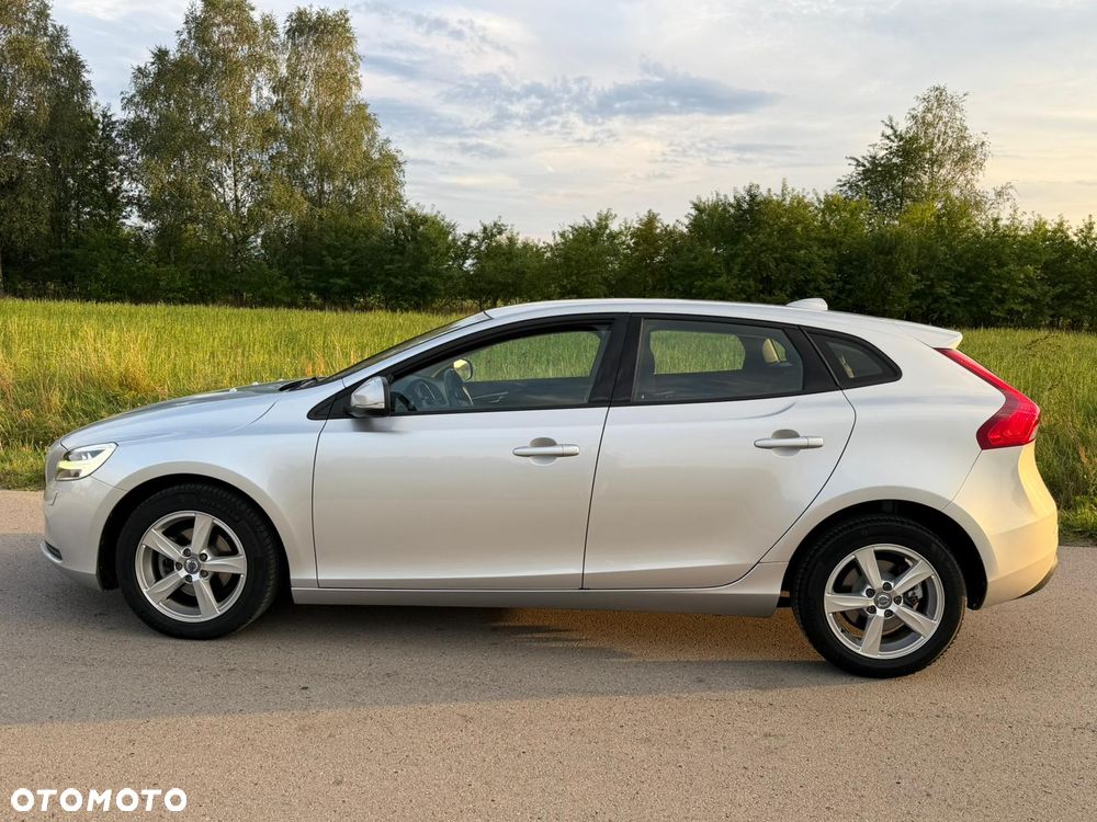 Volvo V40 D2 Drive-E Momentum - 5