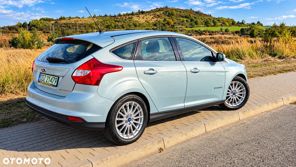 Ford Focus Standard - 4