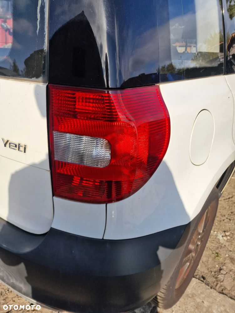 Lampa  prawy tył  skoda  yeti - 1