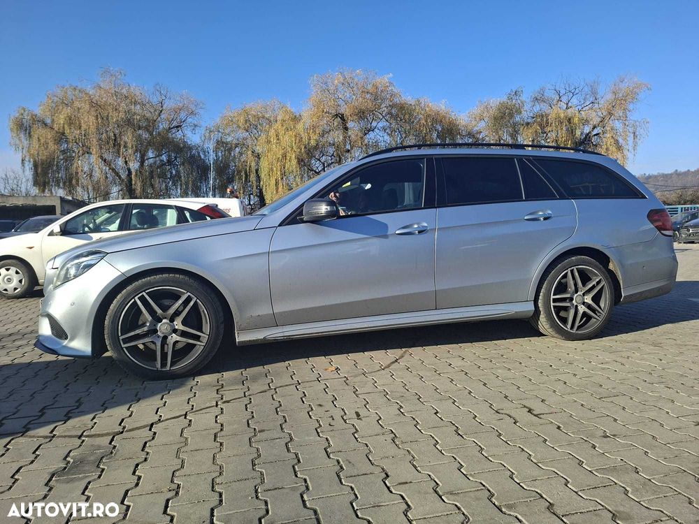 Usa dezechipata stanga/dreapta spate Mercedes W212 Facelift Break - 2