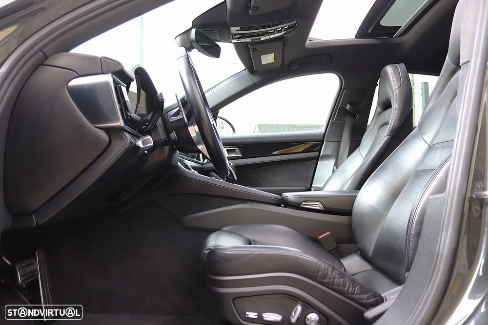 Porsche Panamera - 19
