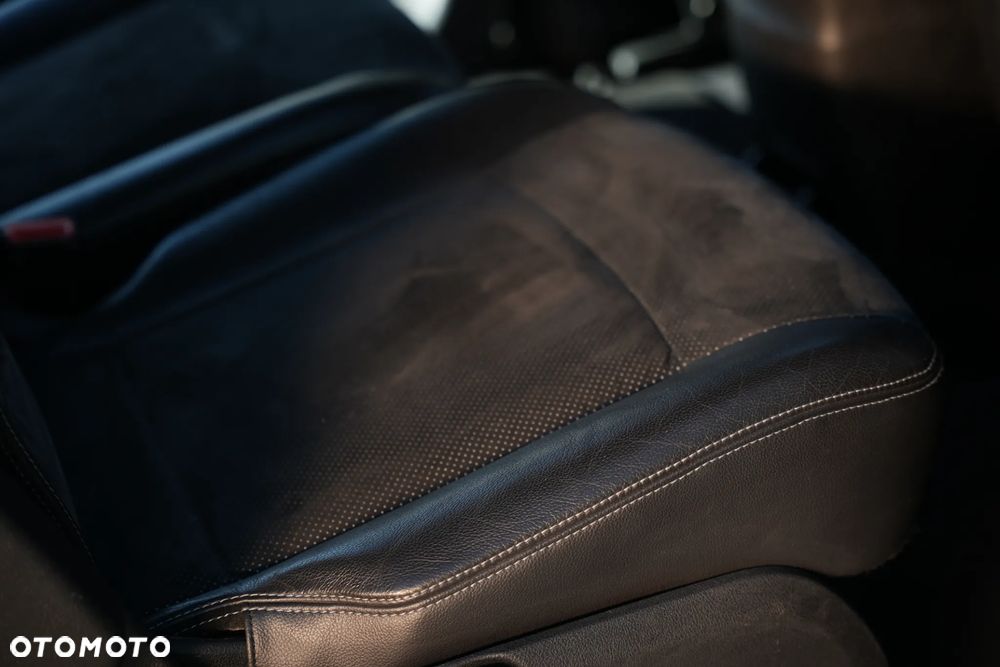 Ford Galaxy 2.0 TDCi Ghia - 11