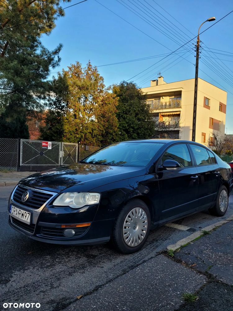 Volkswagen Passat 1.9 TDI Comfortline - 1