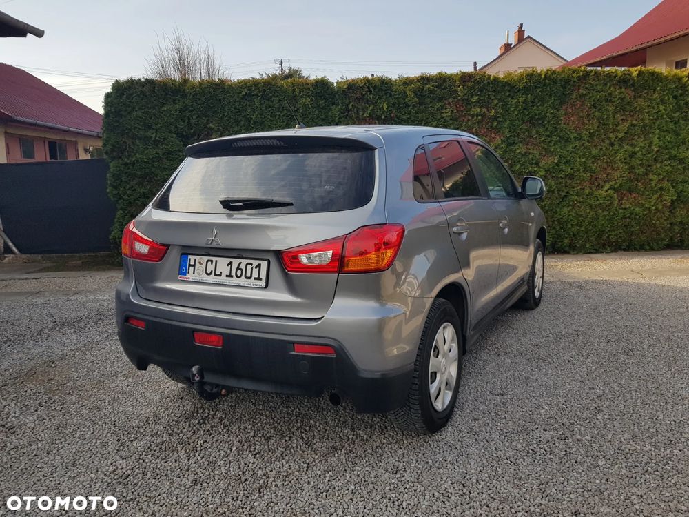 Mitsubishi ASX - 5