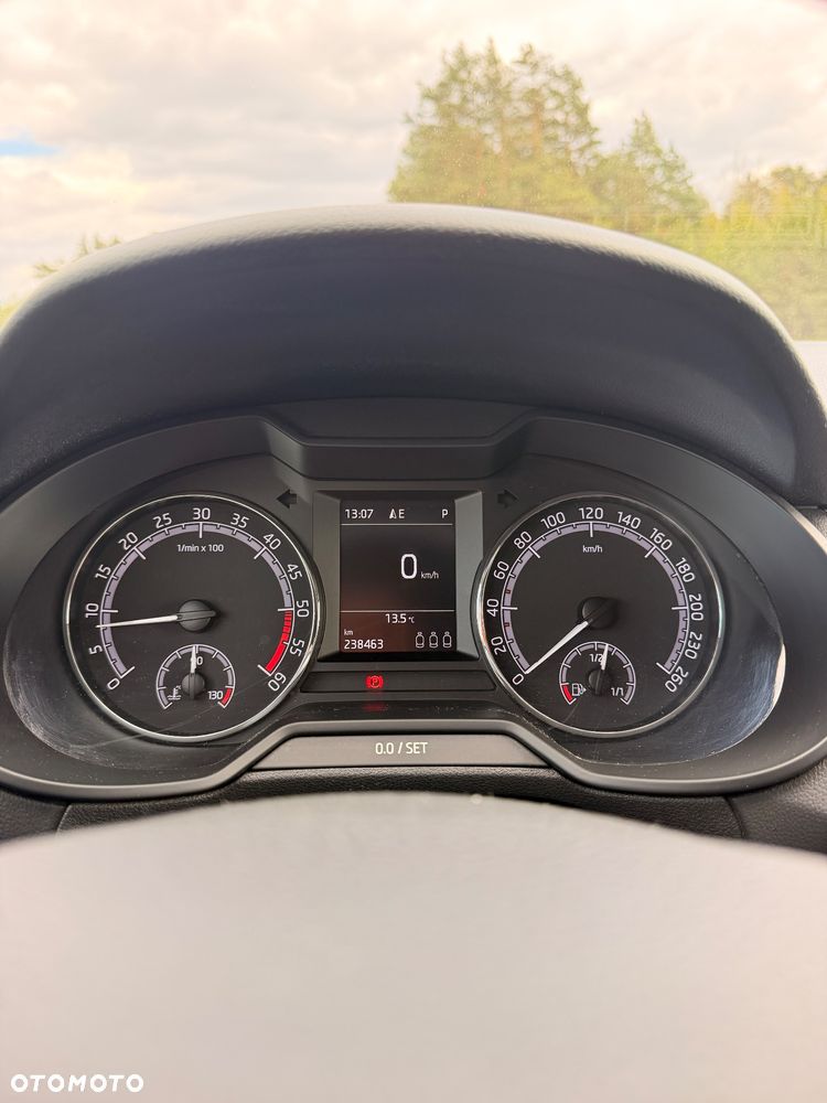 Skoda Octavia 2.0 TDI 4x4 Style DSG - 11