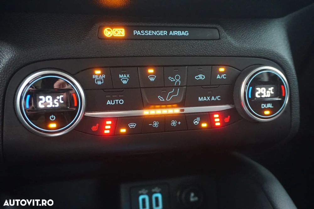 Ford Focus 1.0 EcoBoost Titanium - 8