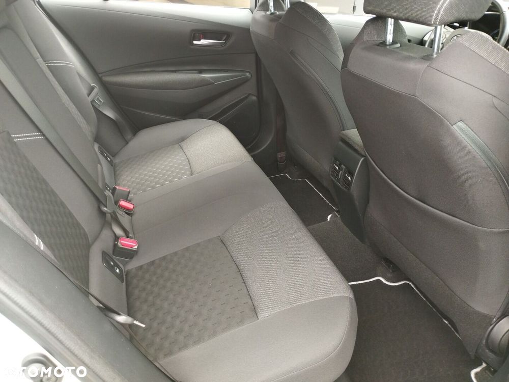 Toyota Corolla 2.0 Hybrid Comfort - 26