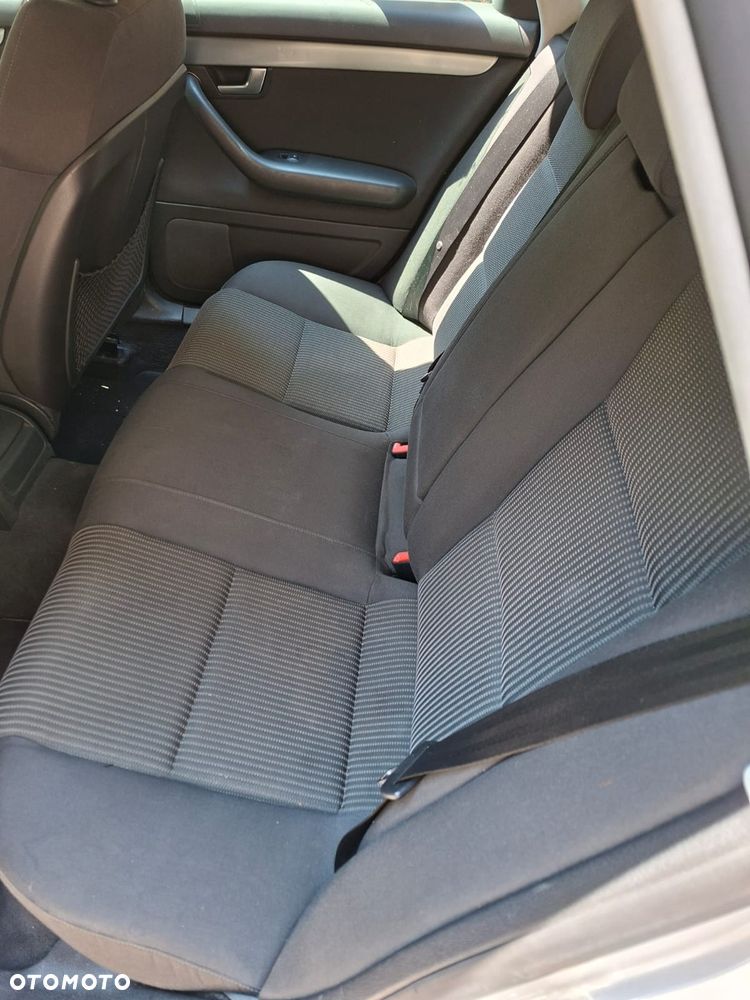 Audi A4 Limousine - 7