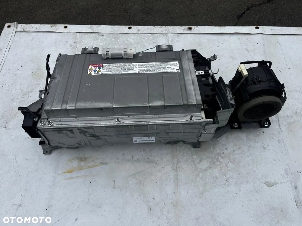 Bateria Toyota Yaris III Lift 2015- 1.5 Hybryda Demontaż G9280-52031 - 1