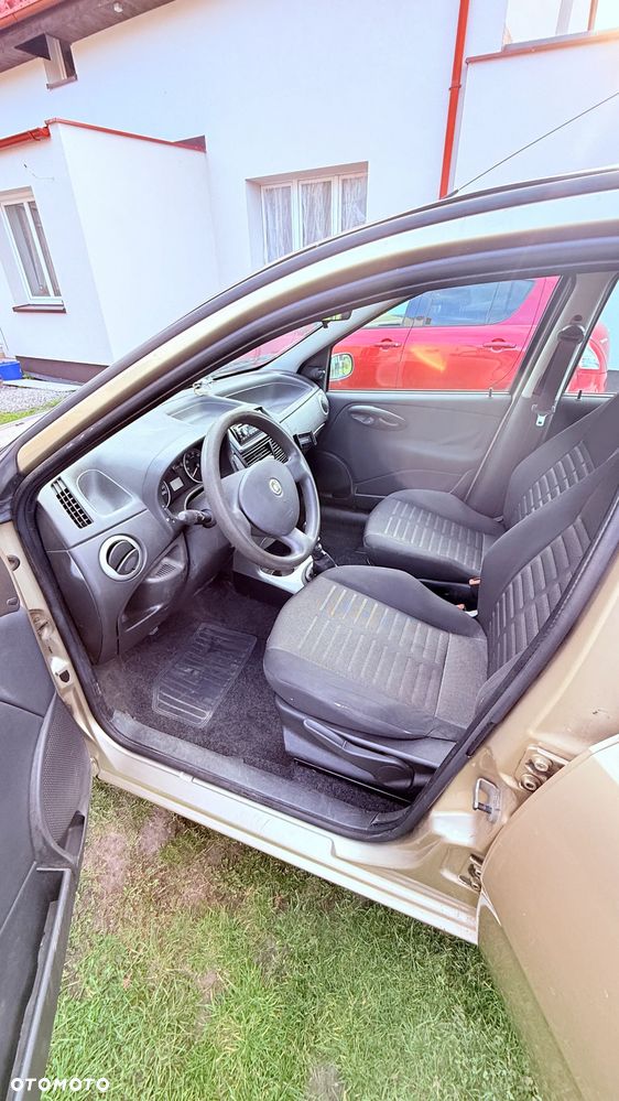 Fiat Punto 2009 photo 5
