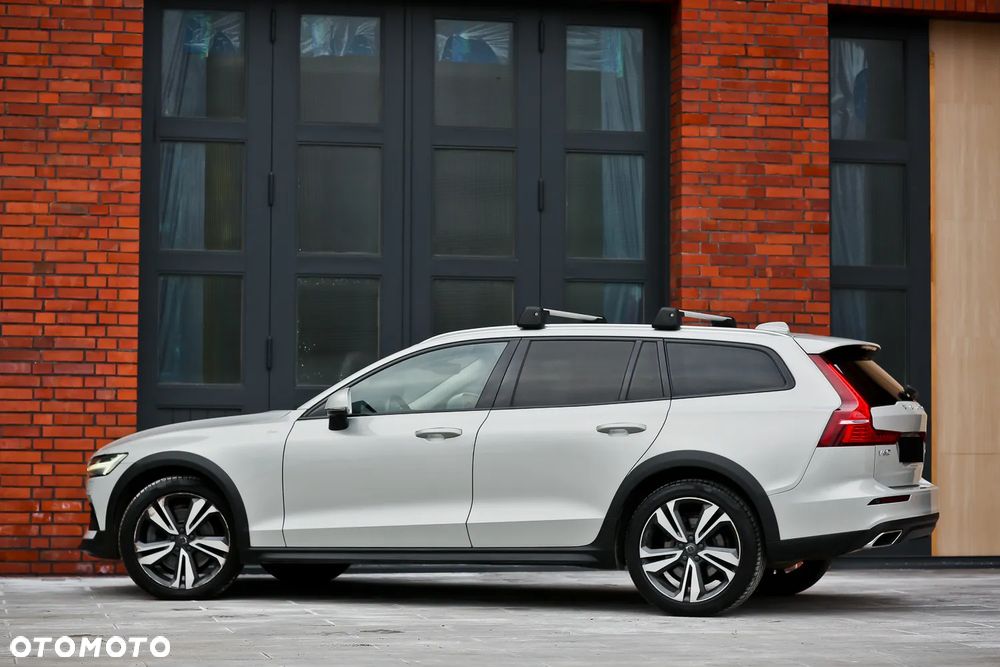Volvo V60 Cross Country D4 AWD Geartronic Pro - 11
