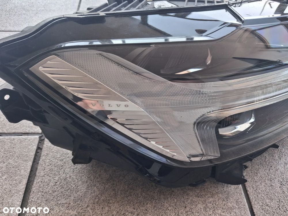 Reflektor Prawy Volvo XC60 II Lift Full Led 32420440 Europa - 2