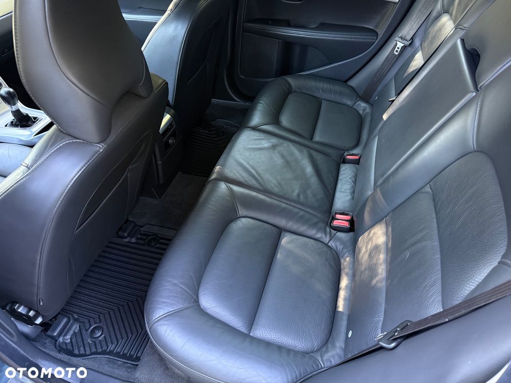 Volvo V70 D4 Momentum - 15