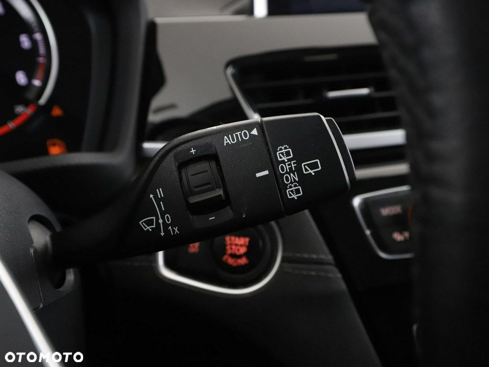 BMW X1 sDrive20d xLine - 33