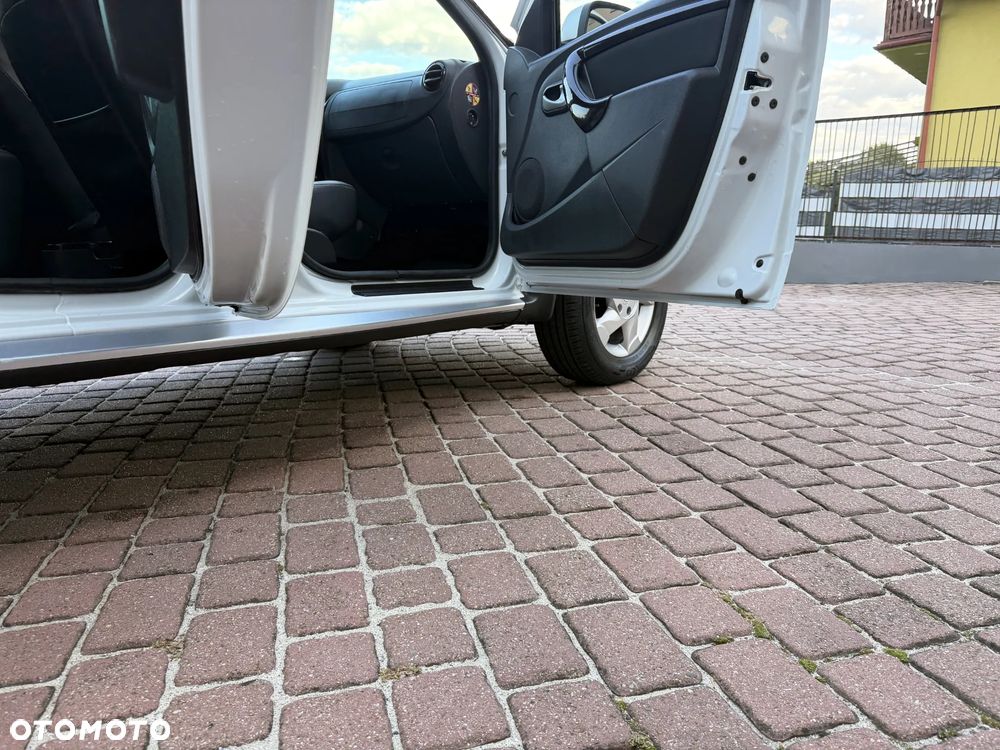 Dacia Duster 1.6 16V 105 4x2 Prestige - 30