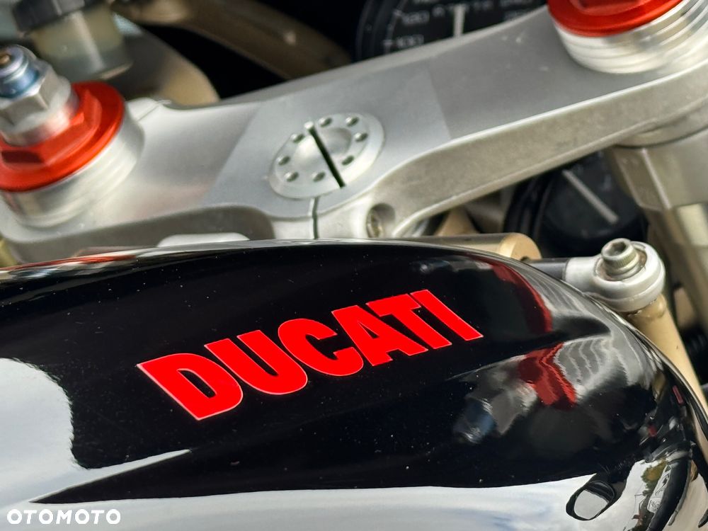 Ducati 748 - 5