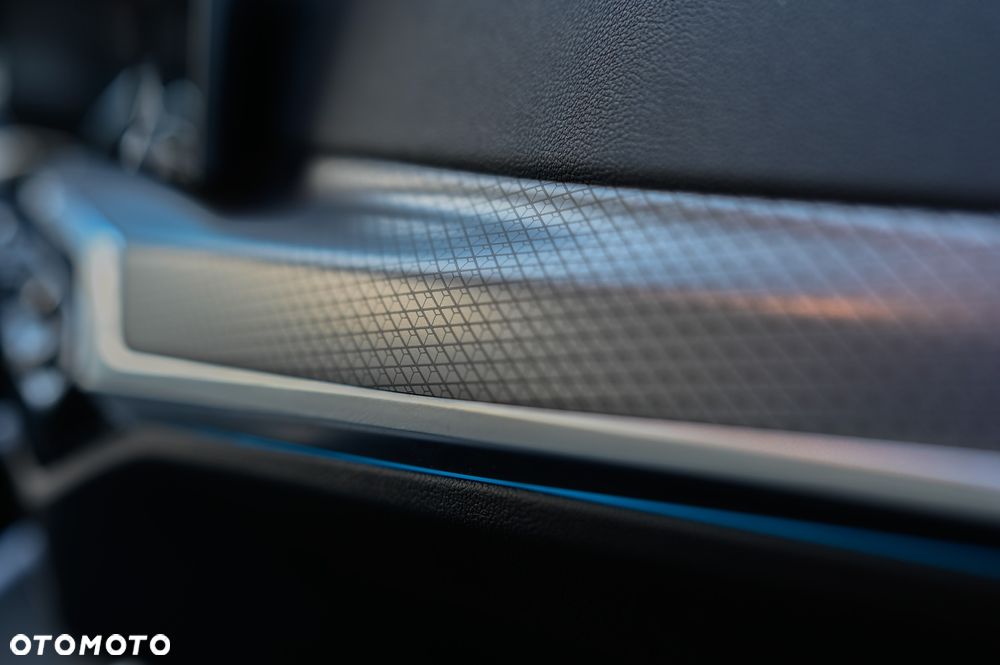 BMW Seria 3 320d xDrive M Sport sport - 20