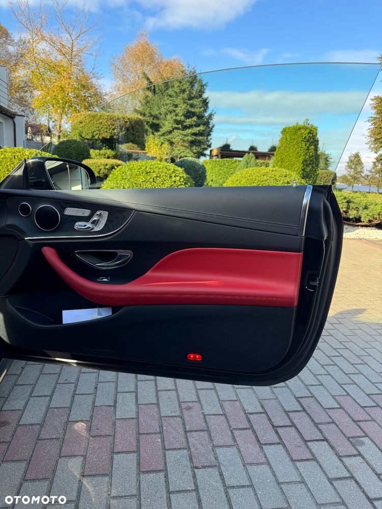 Mercedes-Benz Klasa E 300 9G-TRONIC - 31