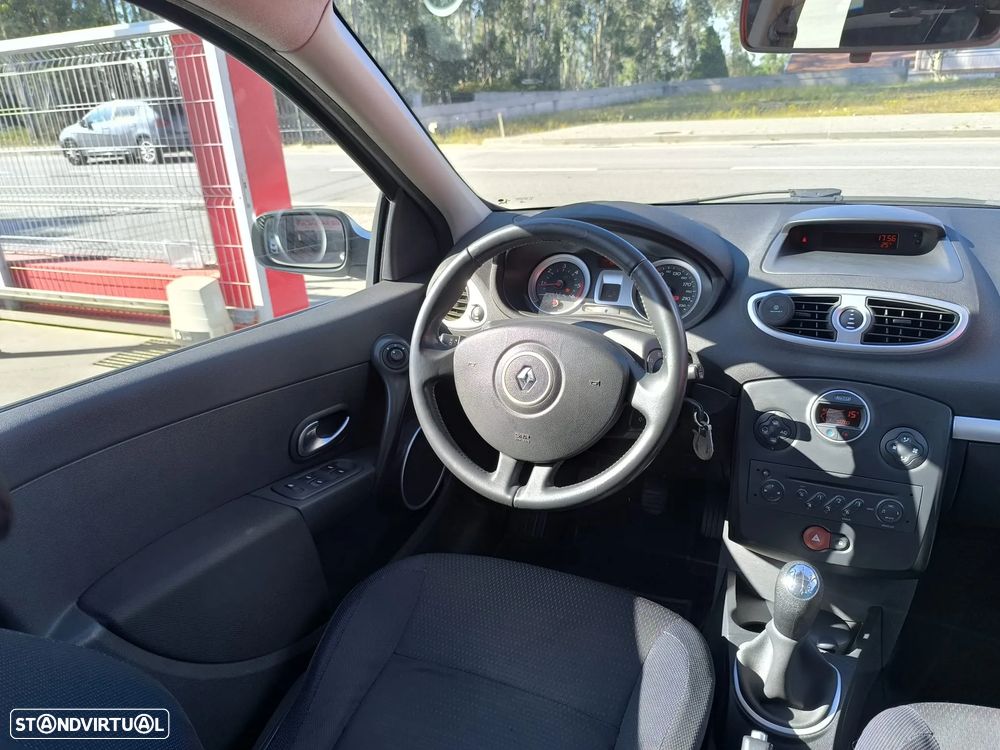 Renault Clio 1.5 dCi Dynamique Luxe - 27