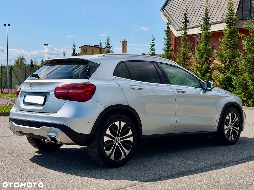 Mercedes-Benz GLA 180 7G-DCT Style - 6