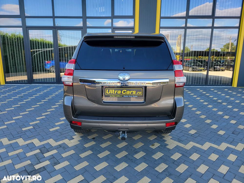 Toyota Land Cruiser 2.8l Turbo D-4D A/T AVS Luxury - 5