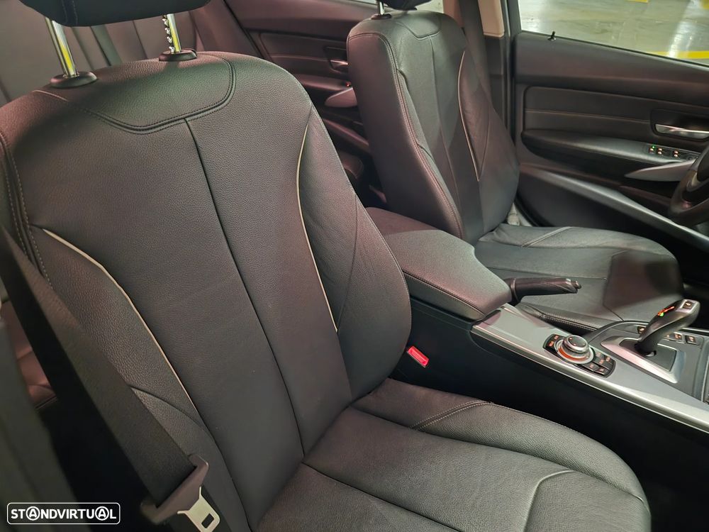 BMW 320 d EfficientDynamics Line Modern Auto - 48