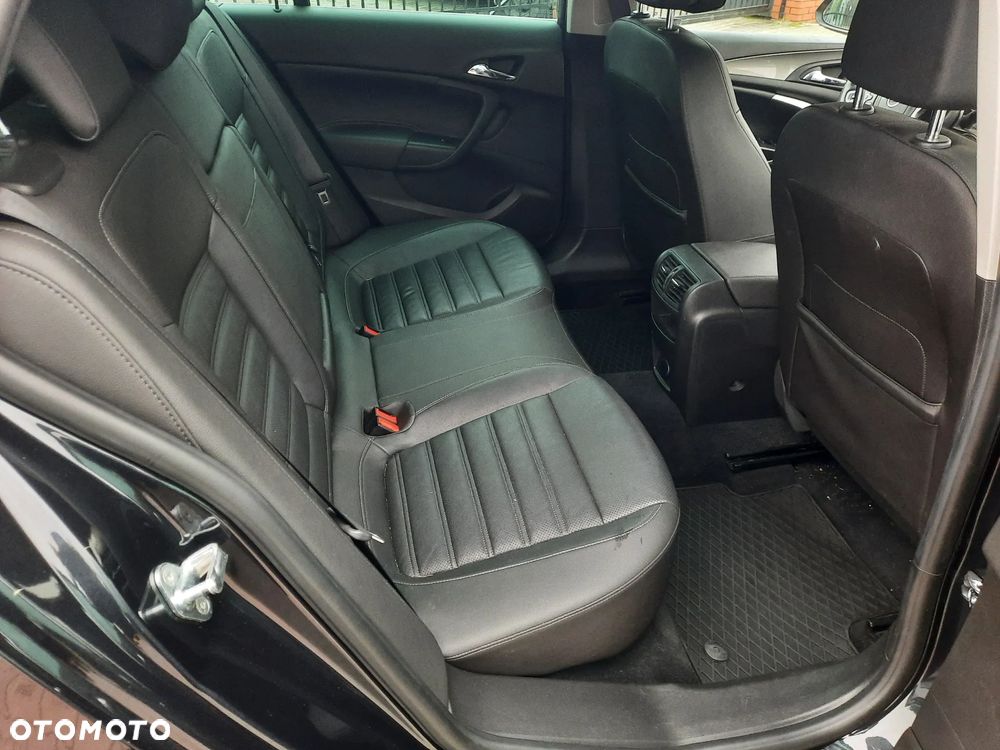 Opel Insignia - 16