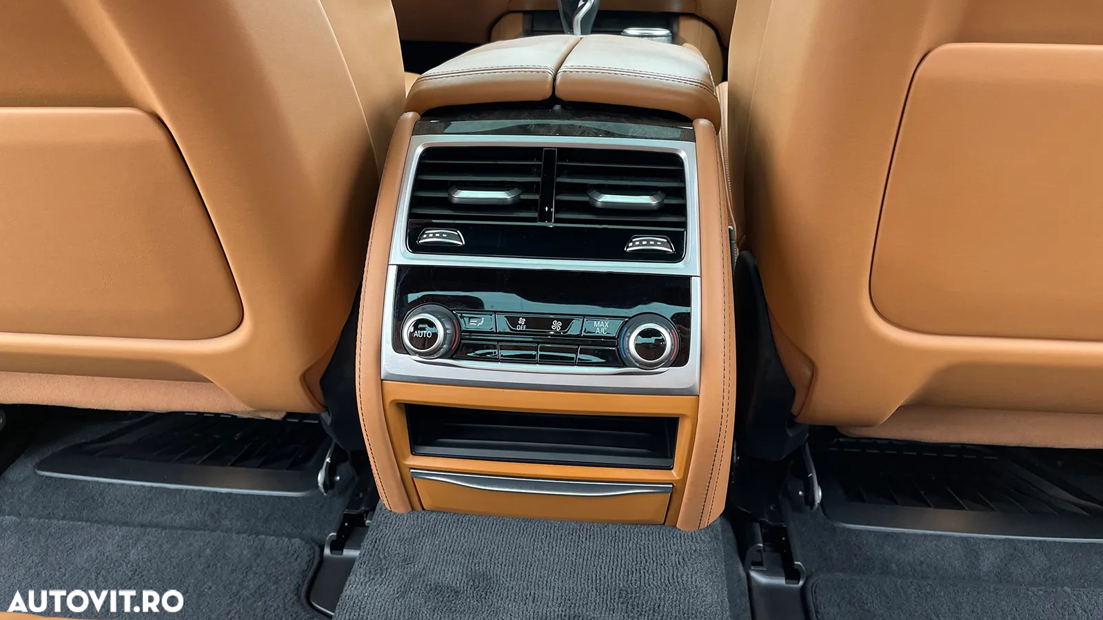 BMW Seria 7 740e iPerformance - 15
