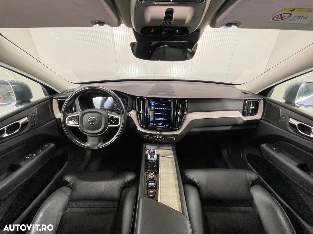 Volvo XC 60 Recharge T8 Twin Engine eAWD Inscription - 8