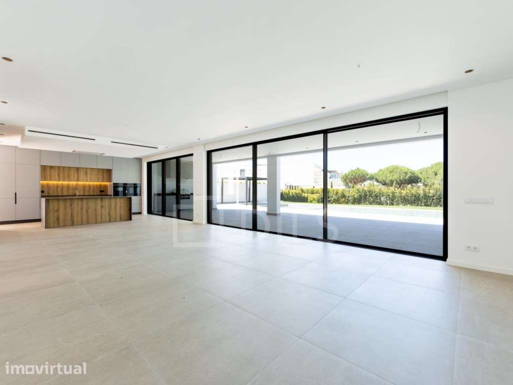 Moradia T4 com piscina, em novo condomínio, em Vilamoura - Grande imagem: 2/120