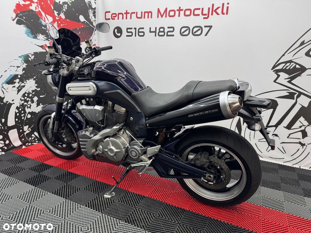 Yamaha MT - 6