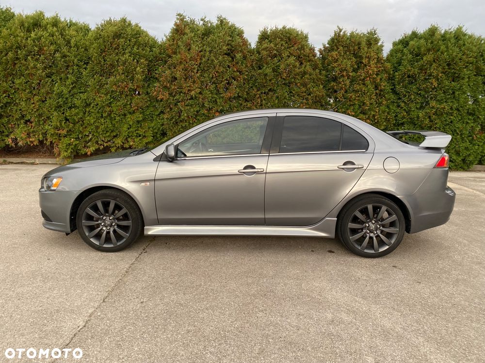Mitsubishi Lancer - 30