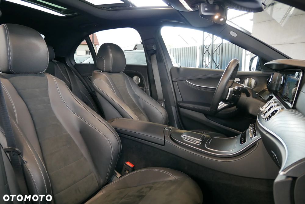 Mercedes-Benz Klasa E 220 d 4Matic 9G-TRONIC AMG Line - 13