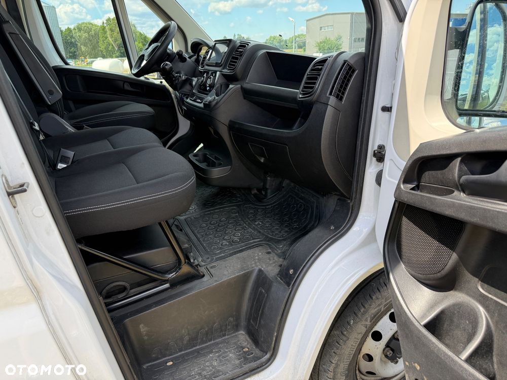 Fiat Ducato 2.2 JTD MAXI - 11