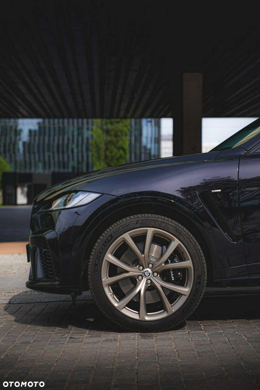 Jaguar F-Pace - 17