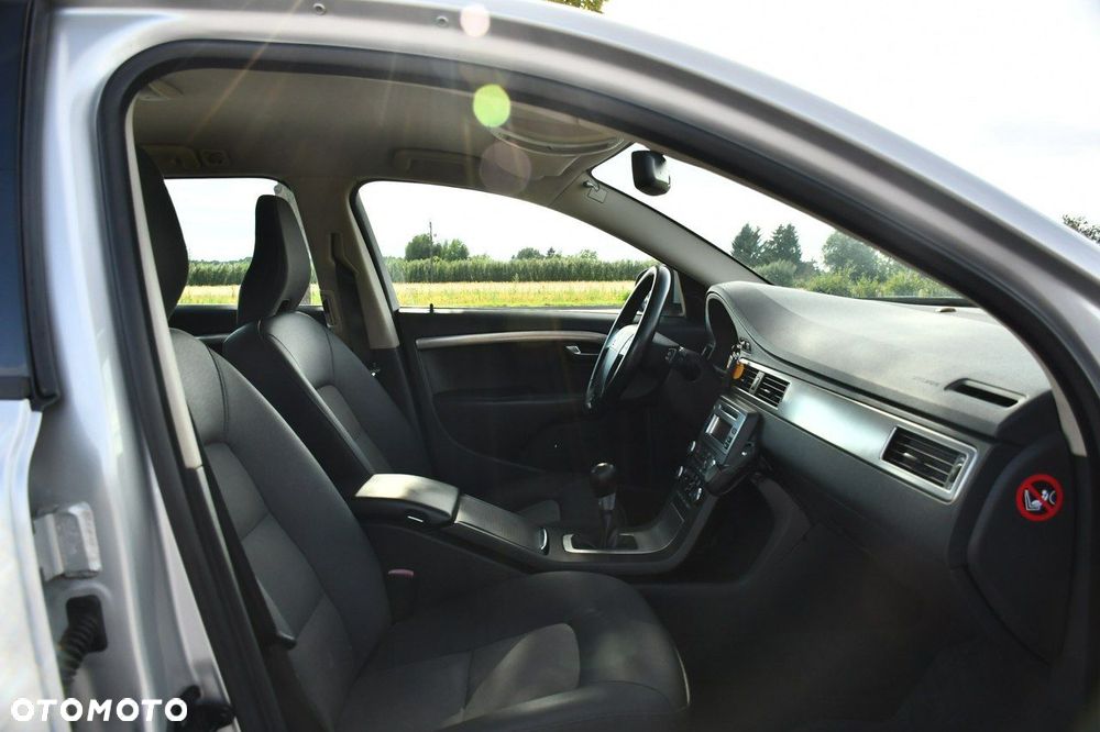 Volvo V70 2.0 Kinetic - 35
