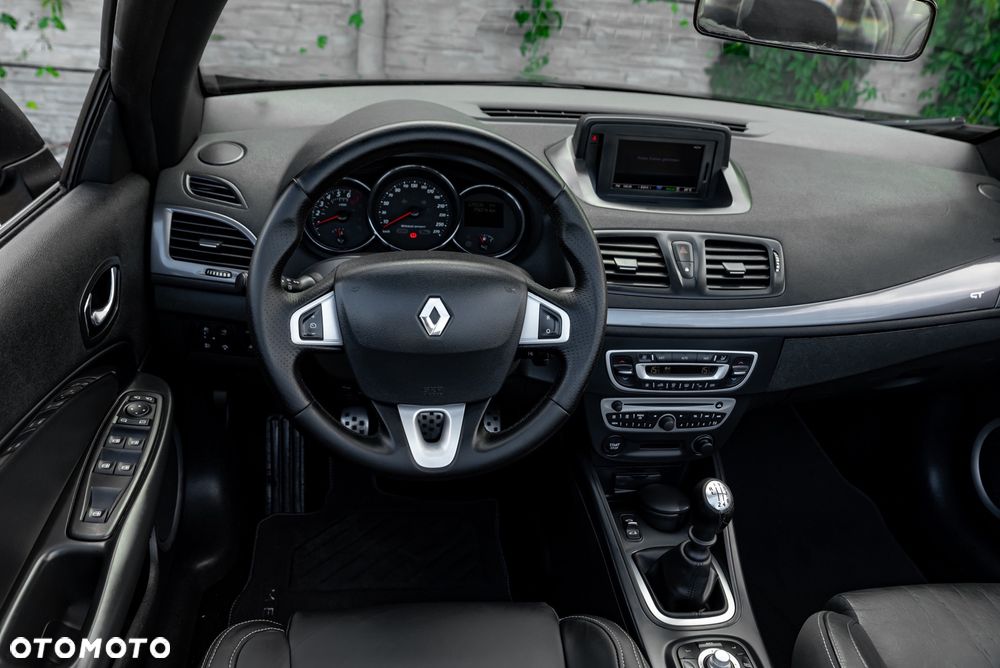 Renault Megane TCe 180 GT - 36