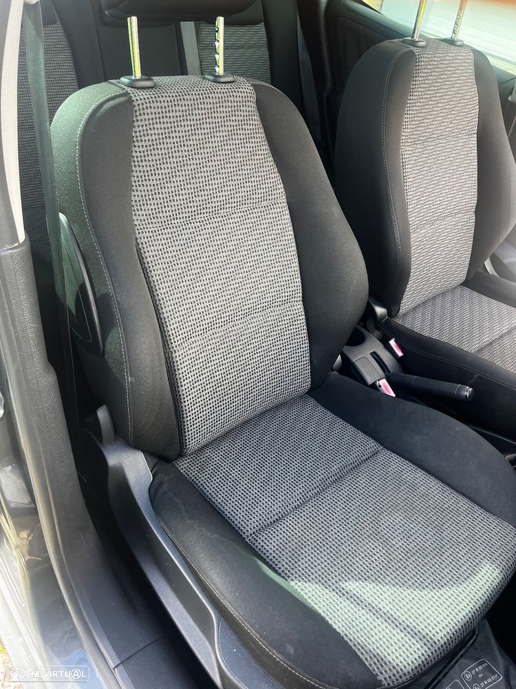 Peugeot 207 SW 1.4 Premium - 18