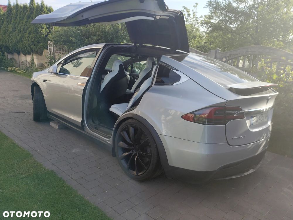 Tesla Model X Long Range Plus - 9