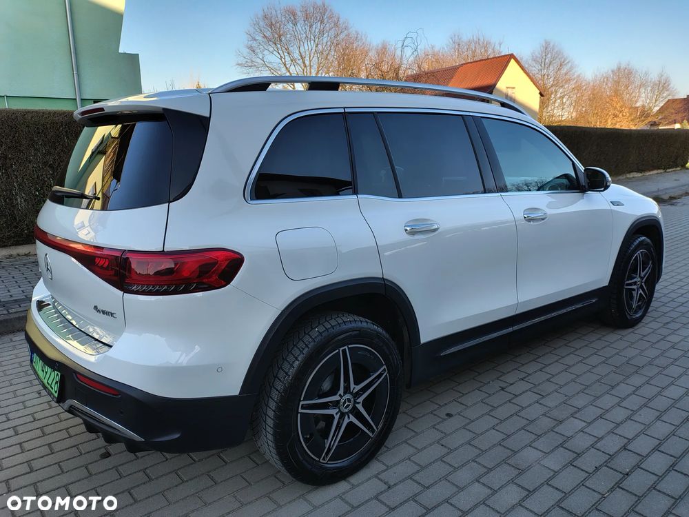 Mercedes-Benz EQB 300 4Matic AMG Line - 11