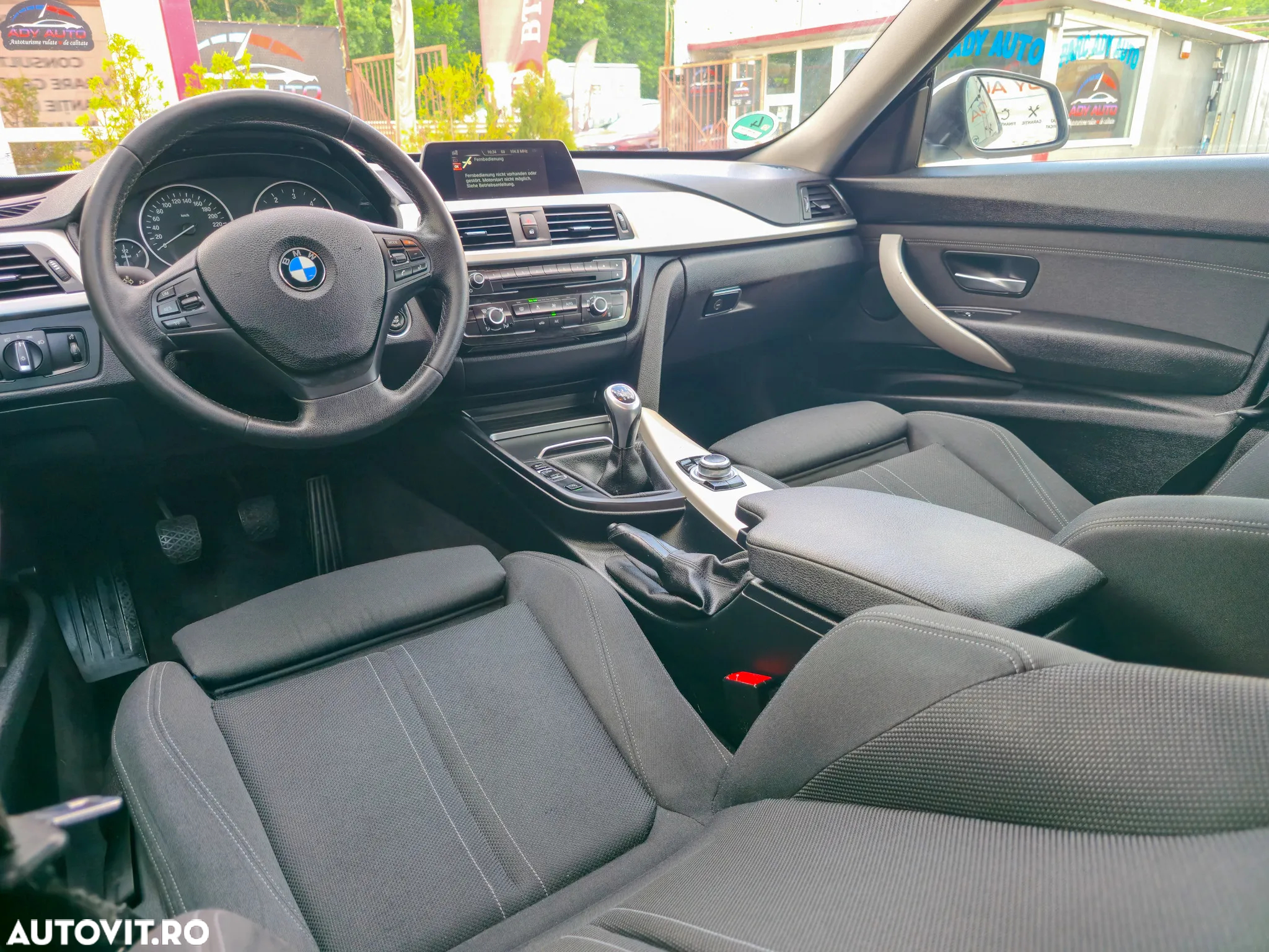 BMW Seria 3 320d xDrive GT - 12