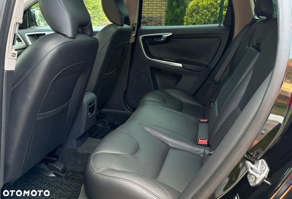 Volvo XC 60 T5 AWD Drive-E Momentum - 14