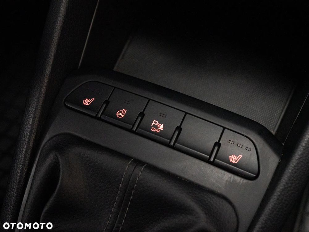 Kia Rio 1.2 L - 34