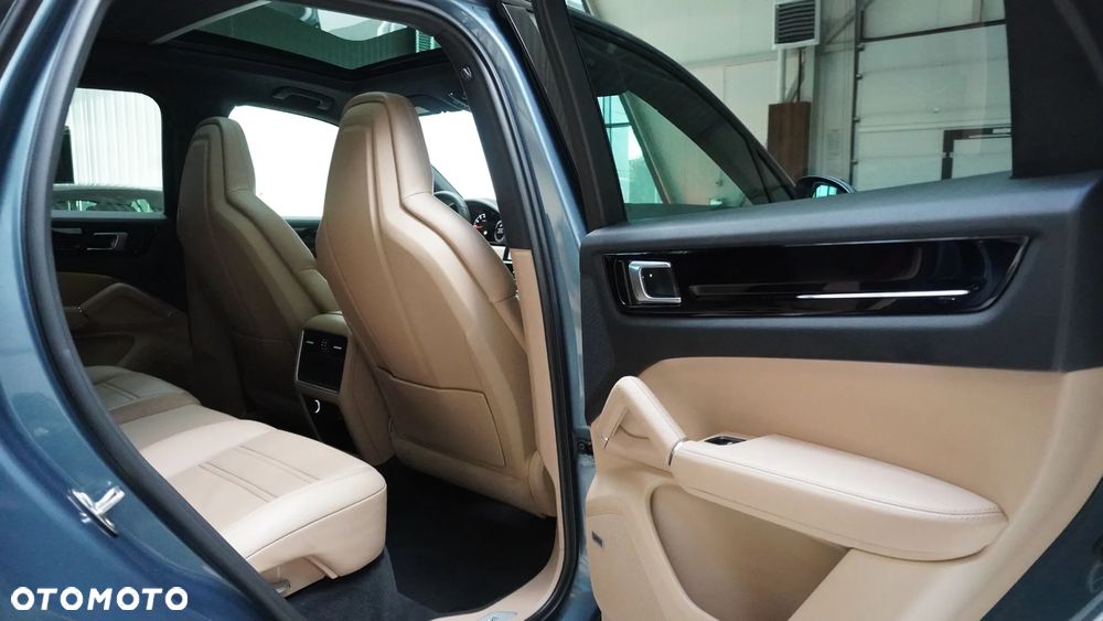 Porsche Cayenne Tiptronic S - 11