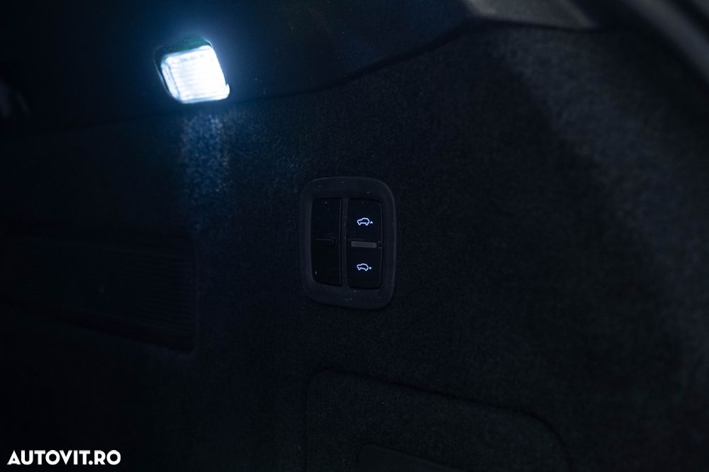 Porsche Cayenne Coupe - 30