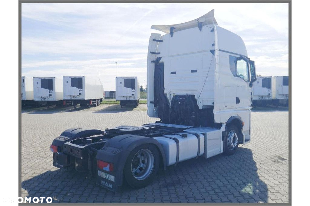 MAN Vehicle Tractor 4x2 Mega (Low) - 2