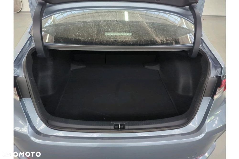 Toyota Corolla - 10