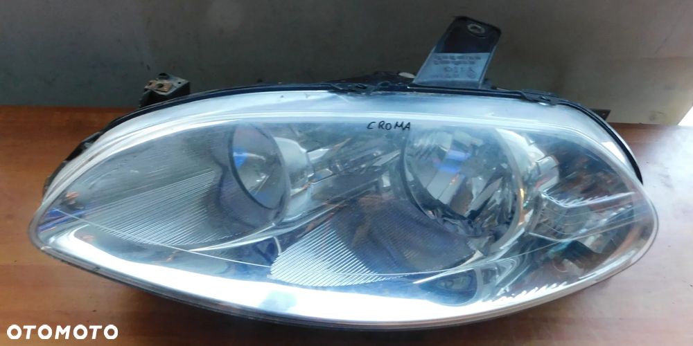 lampa lewa przód FIAT CROMA II EUROPA