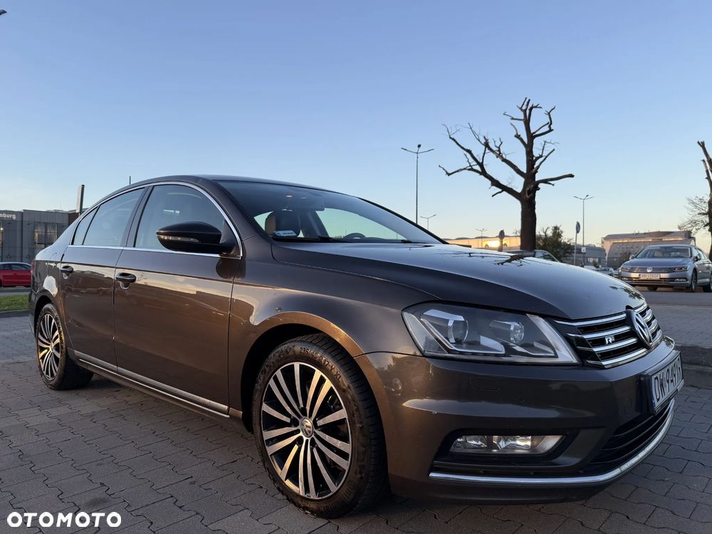 Volkswagen Passat 2.0 TDI Highline R-Style DSG - 11